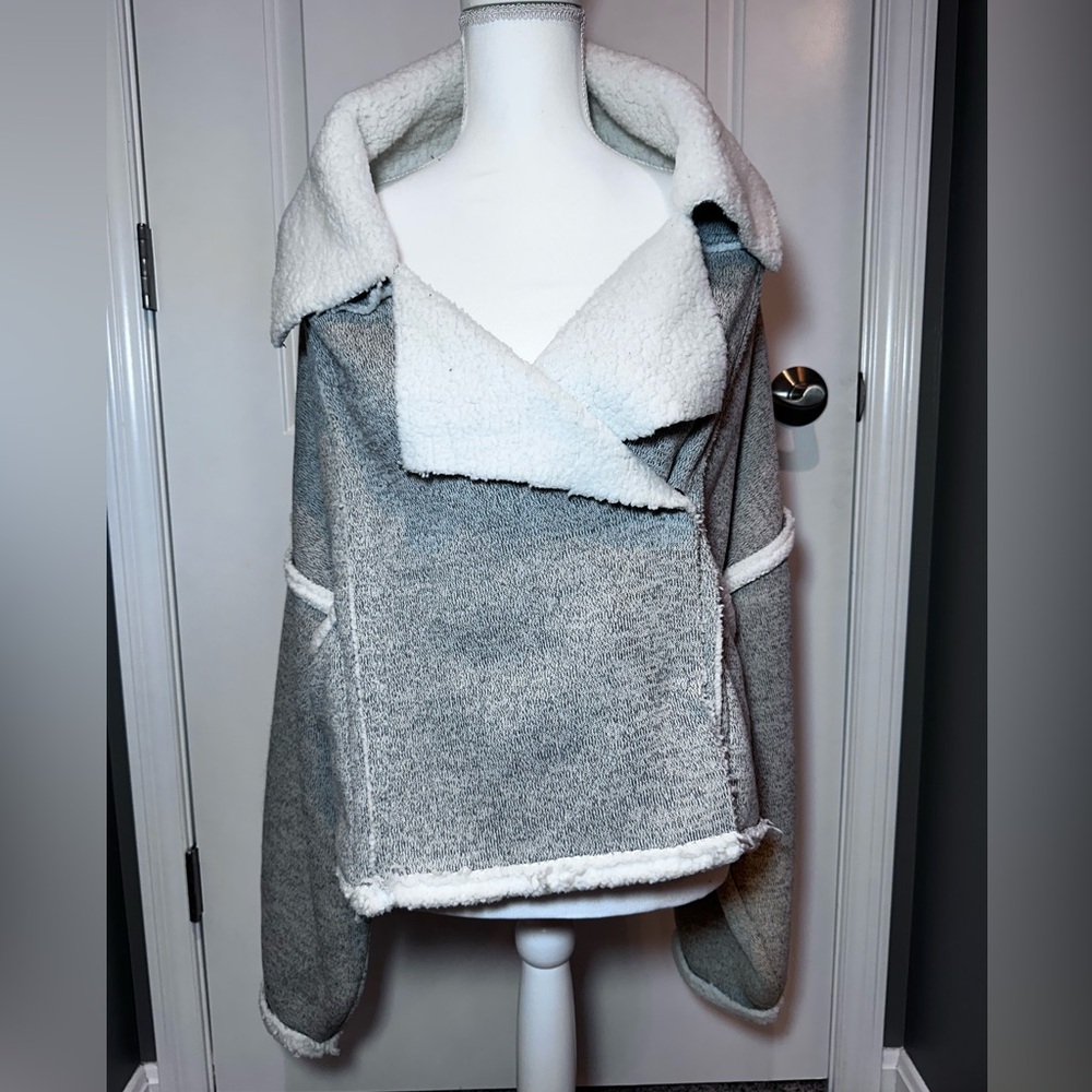 Free People Gray Sherpa Lined Jacket Cozy Faux Shearling Oversized M - Picture 2 of 10